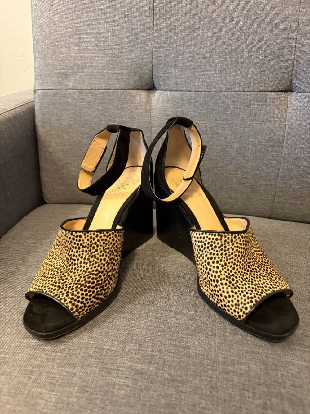 Vince Camuto Leopard Print Wedge Sandals Ankle Strap Suede Size 9.5